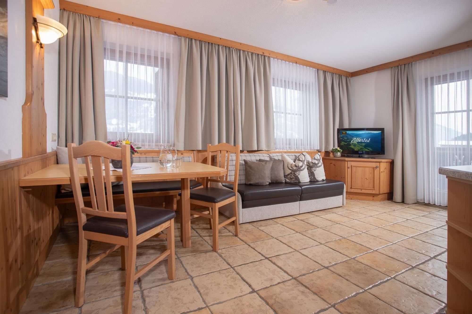 Hotel Brixnerhof Im Zillertal Schlitters Exterior foto