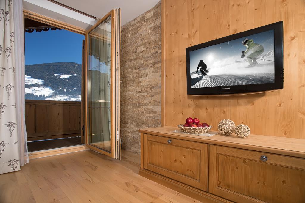 Hotel Brixnerhof Im Zillertal Schlitters Exterior foto